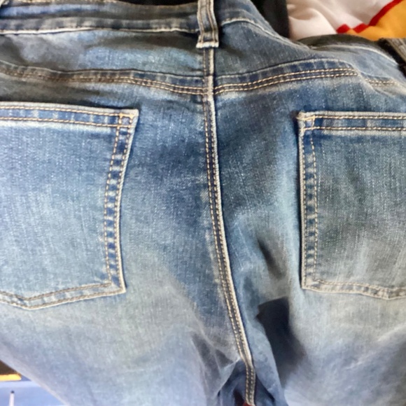 Buffalo Ladies Jeans 6x32 Two Pairs - Picture 3 of 6